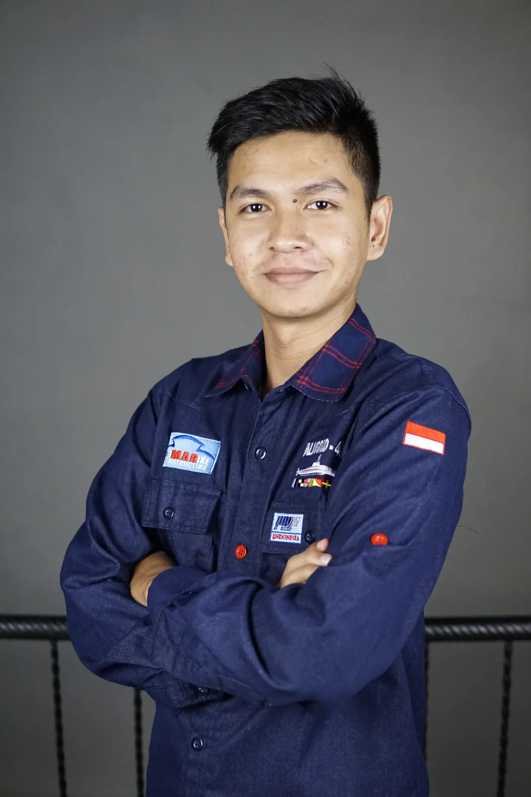 Jaket kerja navy bordir logo dan atribut perusahaan