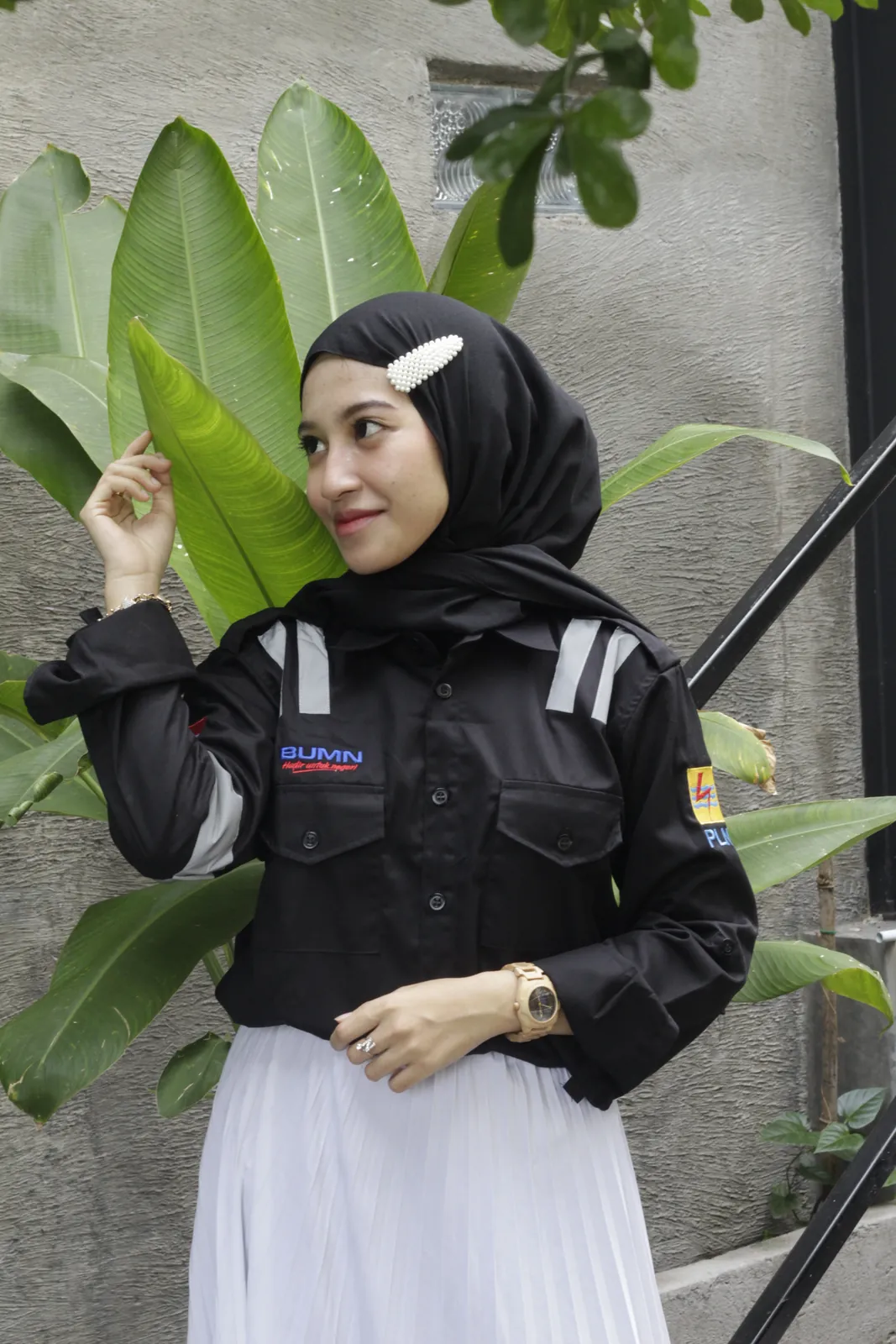 Jaket kerja hitam bordir logo perusahaan