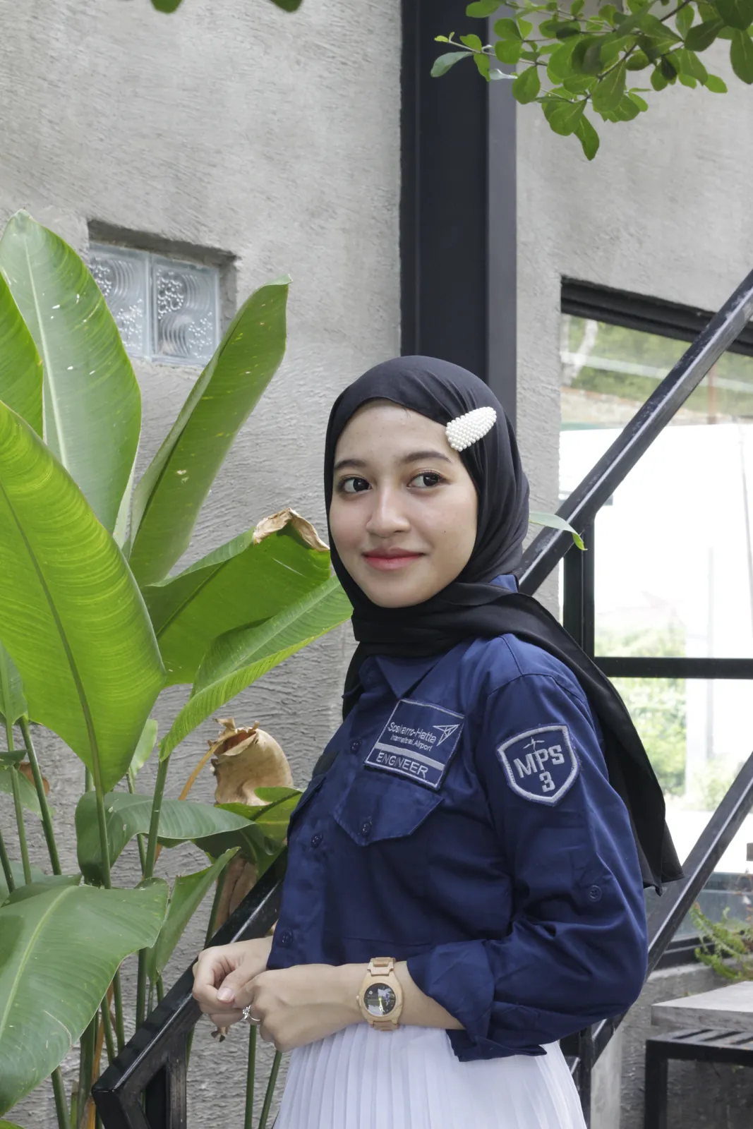 Jaket kerja navy dengan bordir logo dada